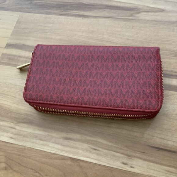 Michael Kors Crimson Red Pebble Logo Leather Zip Around Wallet - Picture 2 of 12